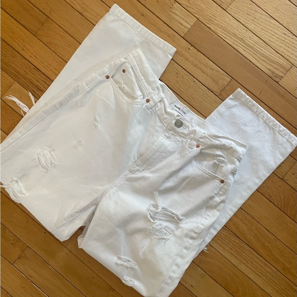 GARAGE 100 percent cotton distressed crisp white jeans - size 7 (28 waist) pox - Picture 6 of 8